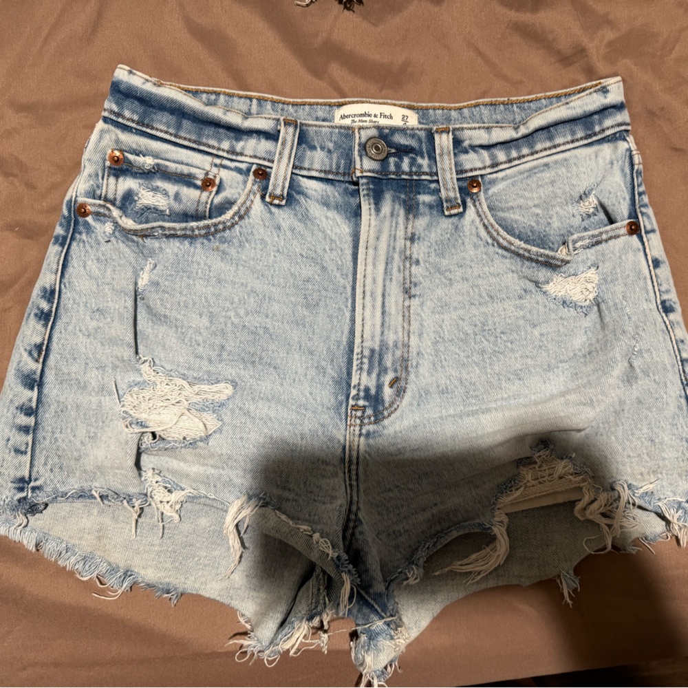 Abercrombie - the mom short high rise curve love size 27/4